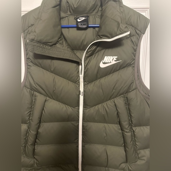Nike Dark Green Quilted Vest - Picture 3 of 5